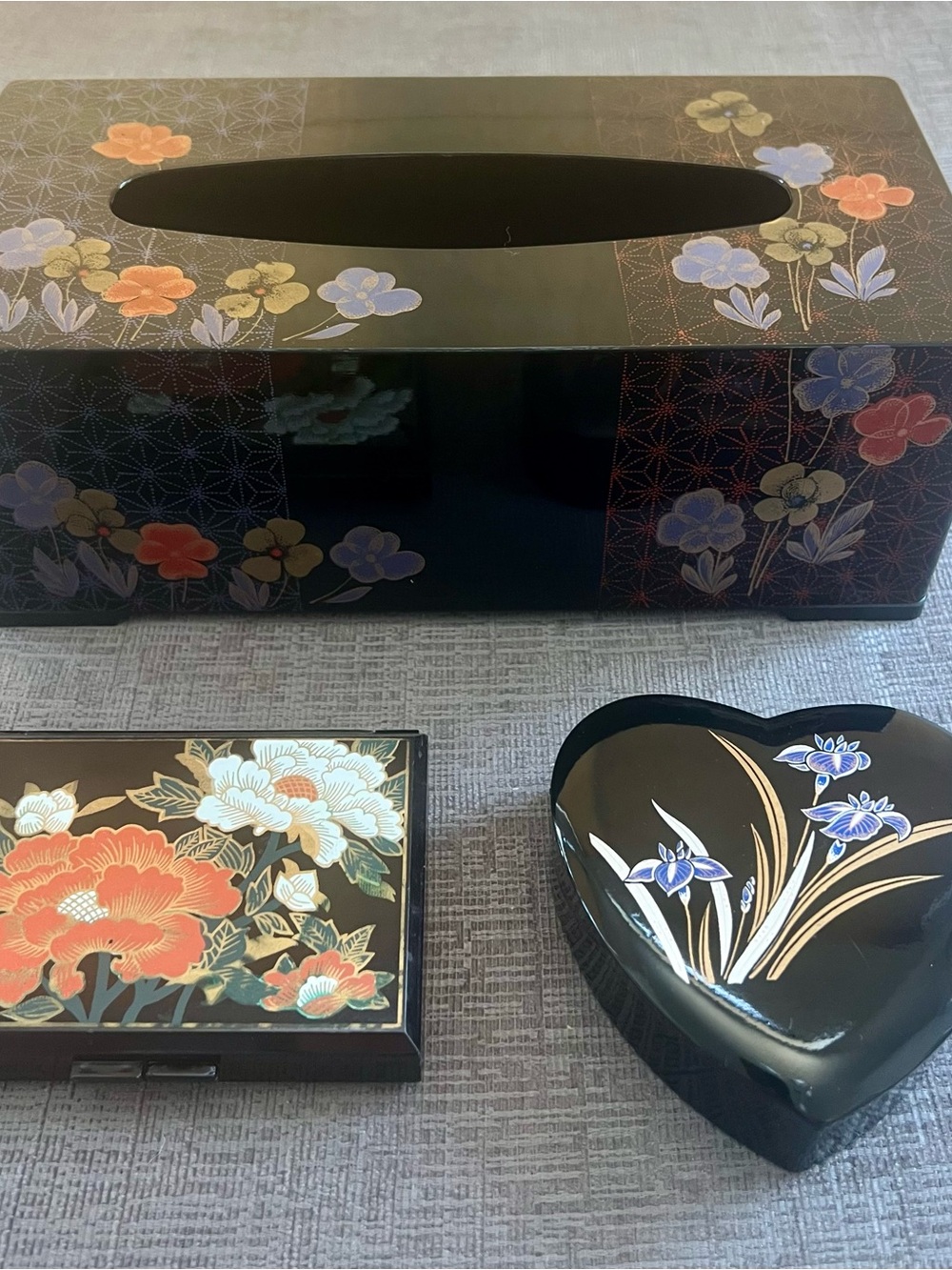 Vintage Japanese Black Lacquer 3pc Vanity Set Tissue Box Holder Heart Box